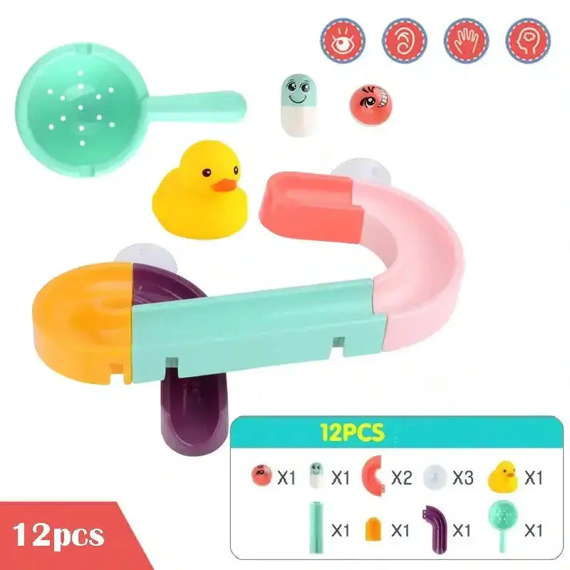 Un ensemble de douche jouet comprenant un canard en caoutchouc, d'autres objets et une ventouse "Jouet de Bain Tobogan Canard à Ventouse Baignoire" pour la baignoire.