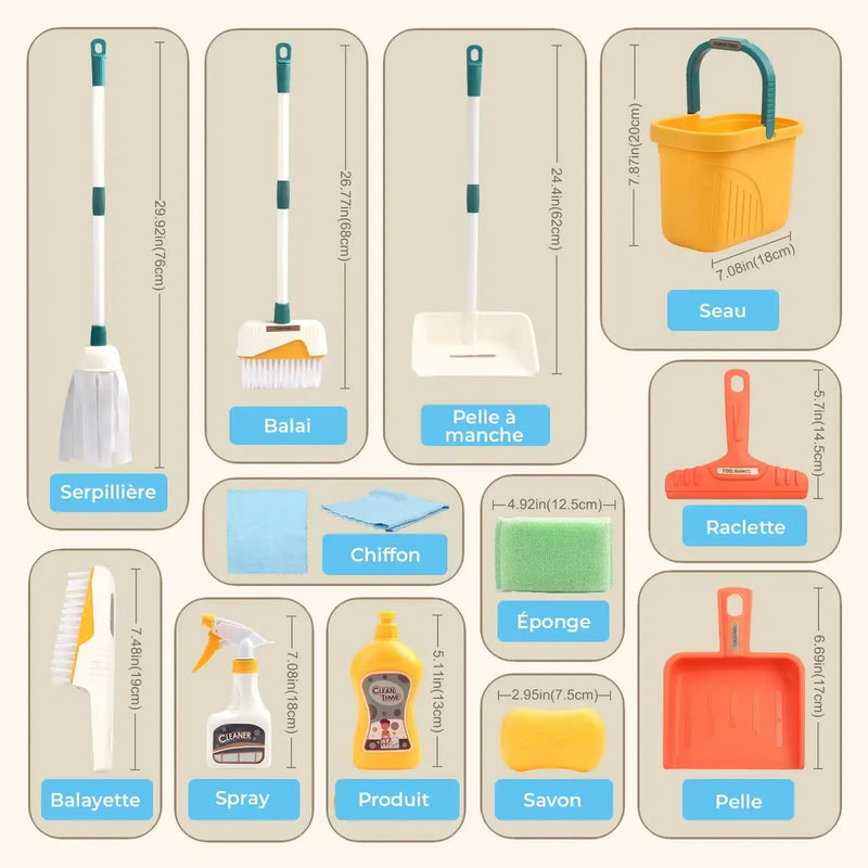 Image de Set de Ménage pour Enfants - Imitation Nettoyage - 12 pièces, comprenant des outils de nettoyage de marque française : serpillière, balai, pelle à poussière, seau, raclette, brosse, chiffons, vaporisateur, flacon de produit de nettoyage, porte-savon éponge et pelle à poussière supplémentaire pour un jeu imaginatif.