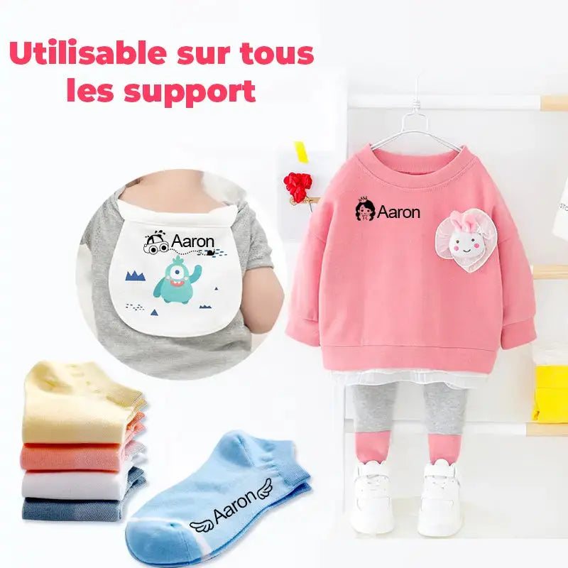 Un lot de Tampon Prénom Vêtement - Rapide et résiste à +1000 lavages vêtements et chaussettes bébé.
