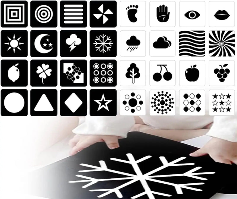 Une personne aux manches blanches interagit avec des cartes noires et blanches à contraste élevé de la carte pour bébé Jouet Montessori Imagier, comportant des symboles comme des flocons de neige et des fruits pour améliorer la stimulation visuelle pour le développement sensoriel.