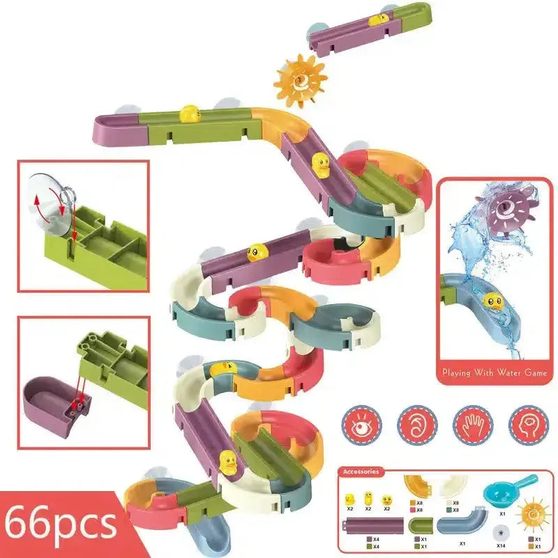 Un ensemble de jouets en plastique de différentes couleurs et formes, dont un Jouet de Bain Tobogan Canard à Ventouse Baignoire.