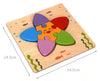 Un puzzle en bois avec des poissons et des poissons dessus.