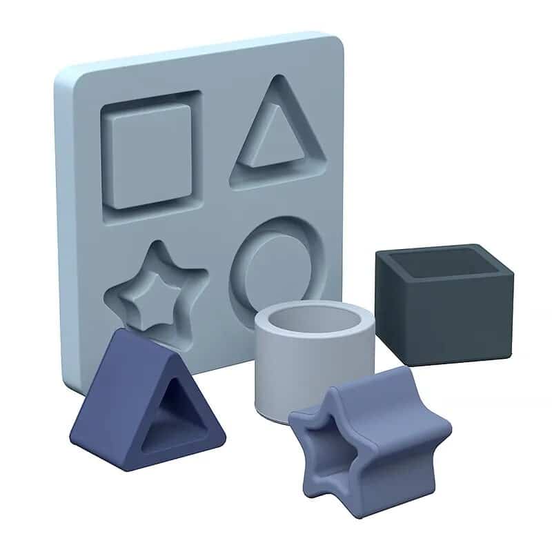 Un ensemble de formes, dont une étoile et un triangle.