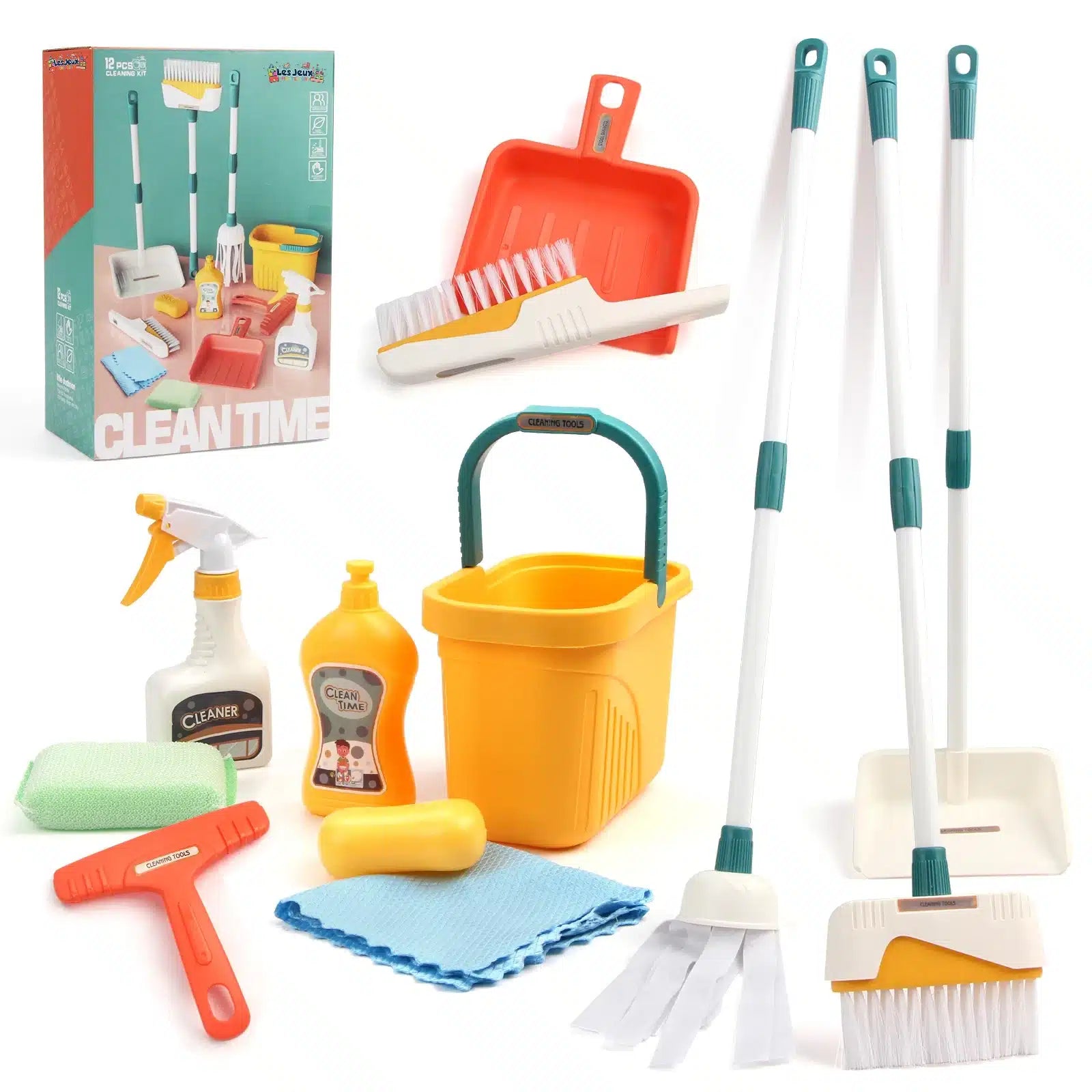 Ce set de ménage pour enfants - Imitation Nettoyage comprend 12 pièces : une serpillière, une brosse, une pelle, un vaporisateur, une éponge, une raclette, un flacon de lessive, un chiffon et un seau. Idéal pour les petits assistants, il est présenté dans un emballage joliment visible.