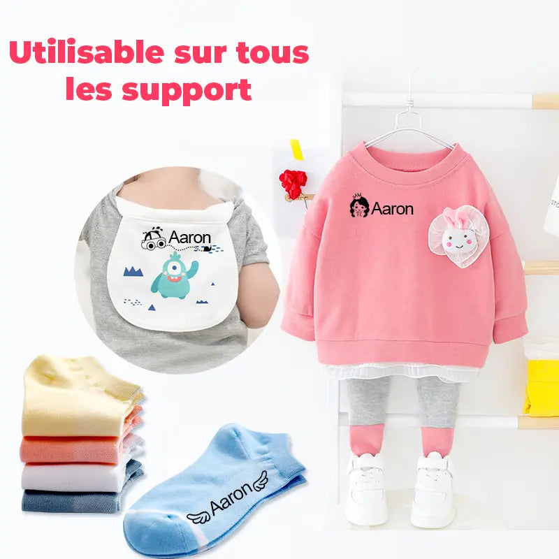 Un lot de Tampon Prénom Vêtement - Rapide et résiste à +1000 lavages vêtements et chaussettes bébé.