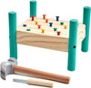 Un jouet en bois du Jeu de Construction Clou-Marteau.