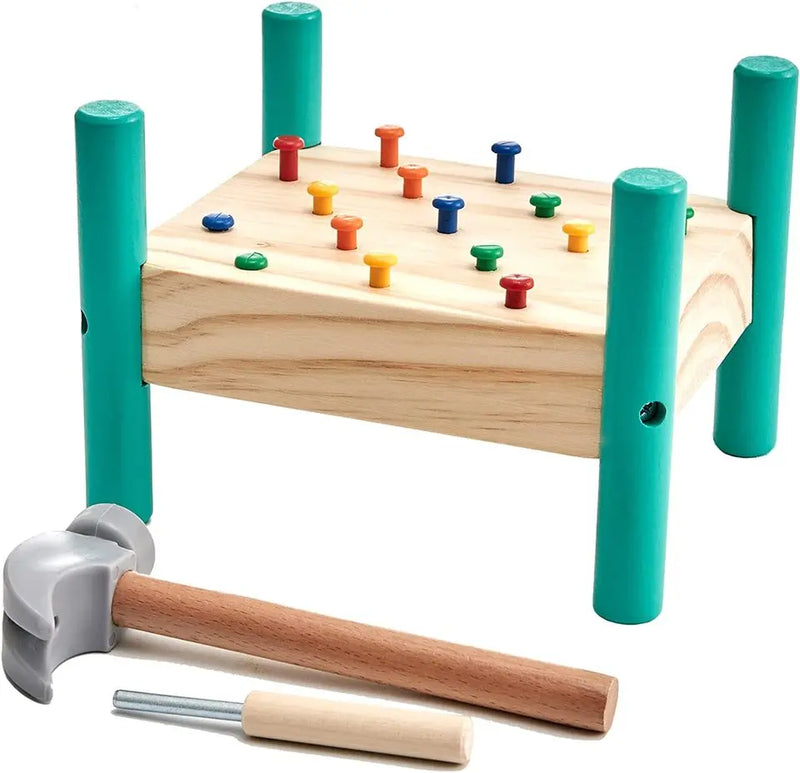 Un jouet en bois du Jeu de Construction Clou-Marteau.