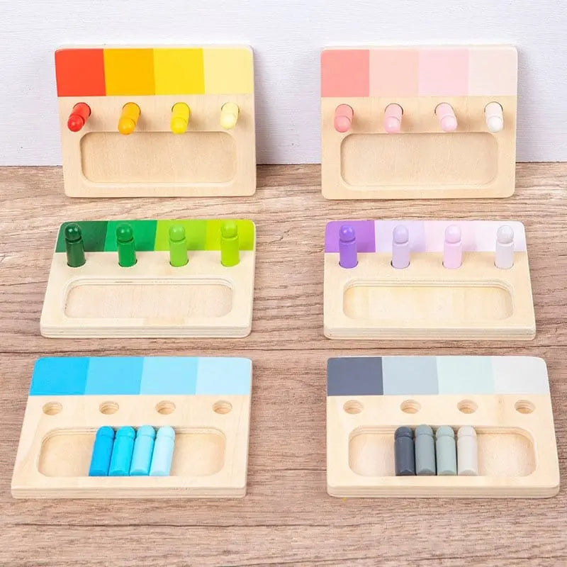 Un ensemble de Jeux de Pions en Bois - Assemblage des Couleurs à assembler.