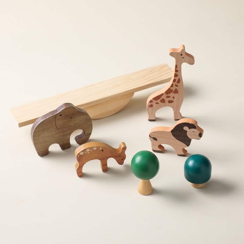 Un jeu d'équilibre Animaux et Dinosaure en Bois.