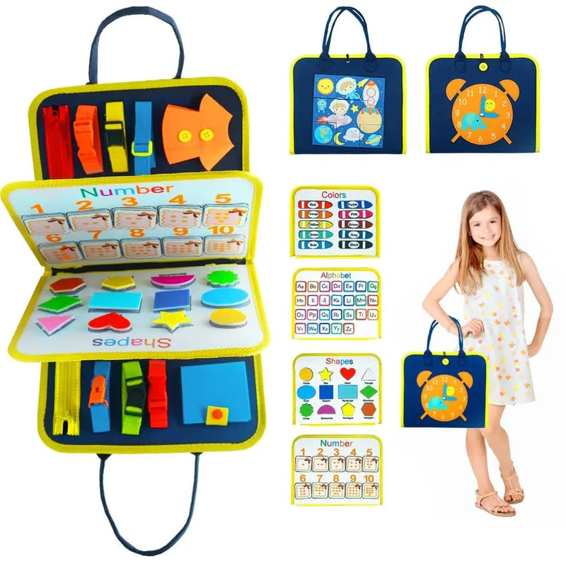 Une petite fille tient un sac Montessori Kit Sensoriel 7 en 1.