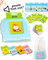 Un coffret de jouets Mes Premiers Mots et un sac avec la mention poule chat.