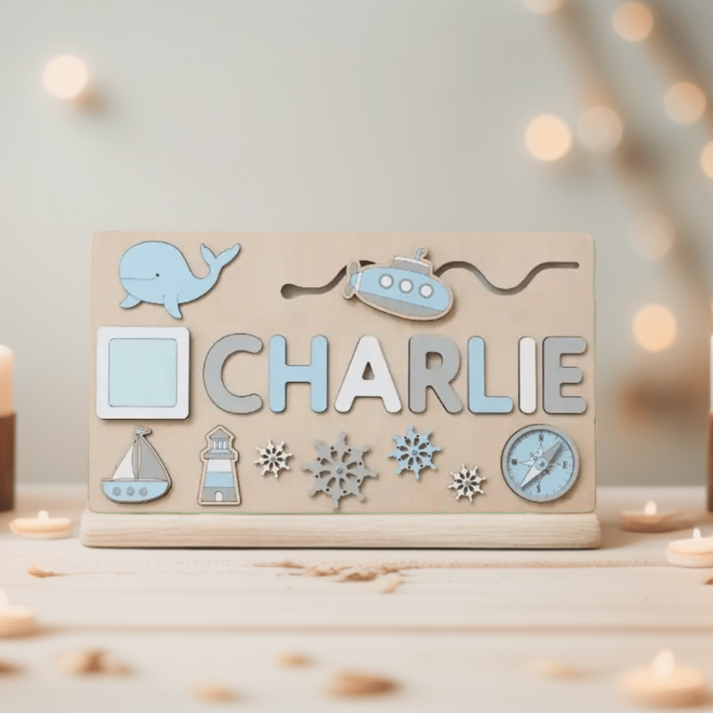 Une plaque en bois unique personnalisée avec le prénom Charlie.