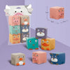 Six Cubes d’éveil bébé en silicone – Animaux, en forme d’animaux colorés et mesurant 5 cm x 6 cm x 5 cm, sont soigneusement présentés dans un emballage en filet, parfait pour les mains curieuses de bébé.