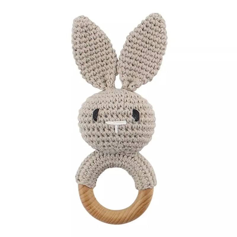 Un Hochet en Bois Lapin Tricoté.