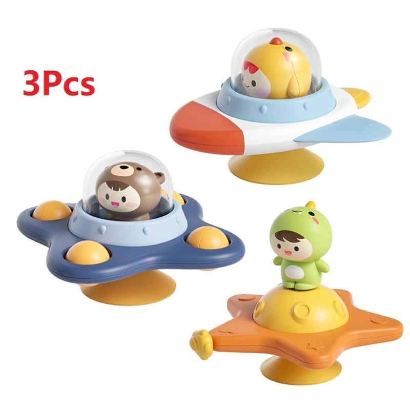 Un ensemble de Spinner de Bain pour Baignoire avec un vaisseau spatial sur le dessus.