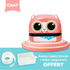Un chat rose sur fond rose avec la mention Tampon Prénom Vêtement - Rapide et résiste à +1000 lavages.