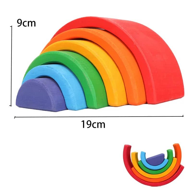 Arc-en-ciel en bois Grand avec les dimensions de taille indiquées.